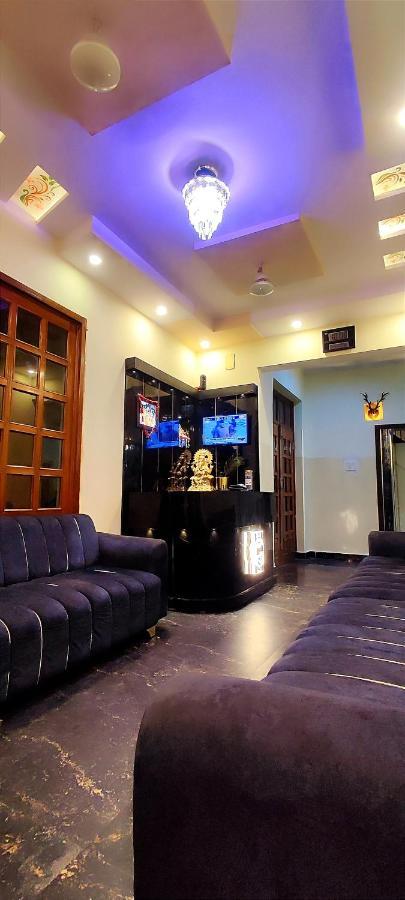 Bhagyashree Guest House 2 Km To Vishwanath Temple, Ganga Ghat Parking Available Varanasi Exterior photo